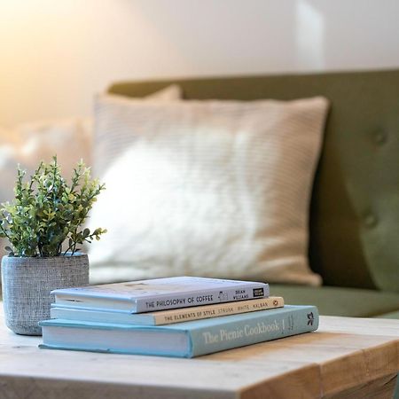 Tranquil Retreats In The Scenic Cotswolds Apartment Stroud  Bagian luar foto